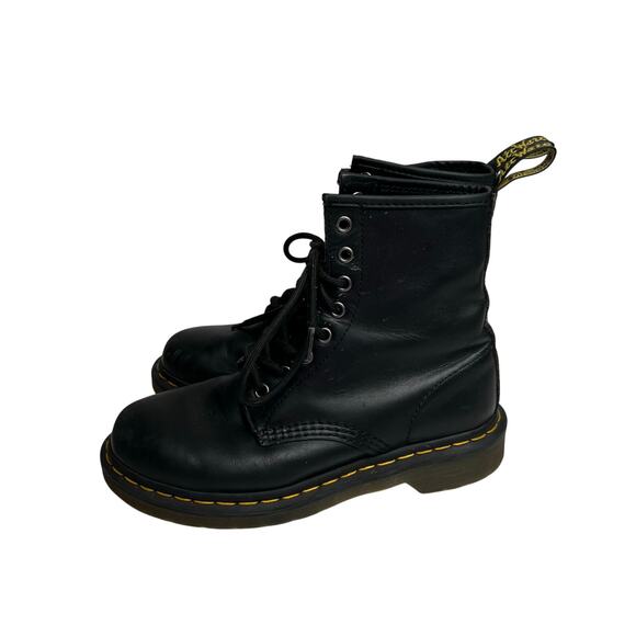 Dr. Martens Classic 1460 Leather Lace Up Boots Women's Size 7 EU 38 - Picture 1 of 9